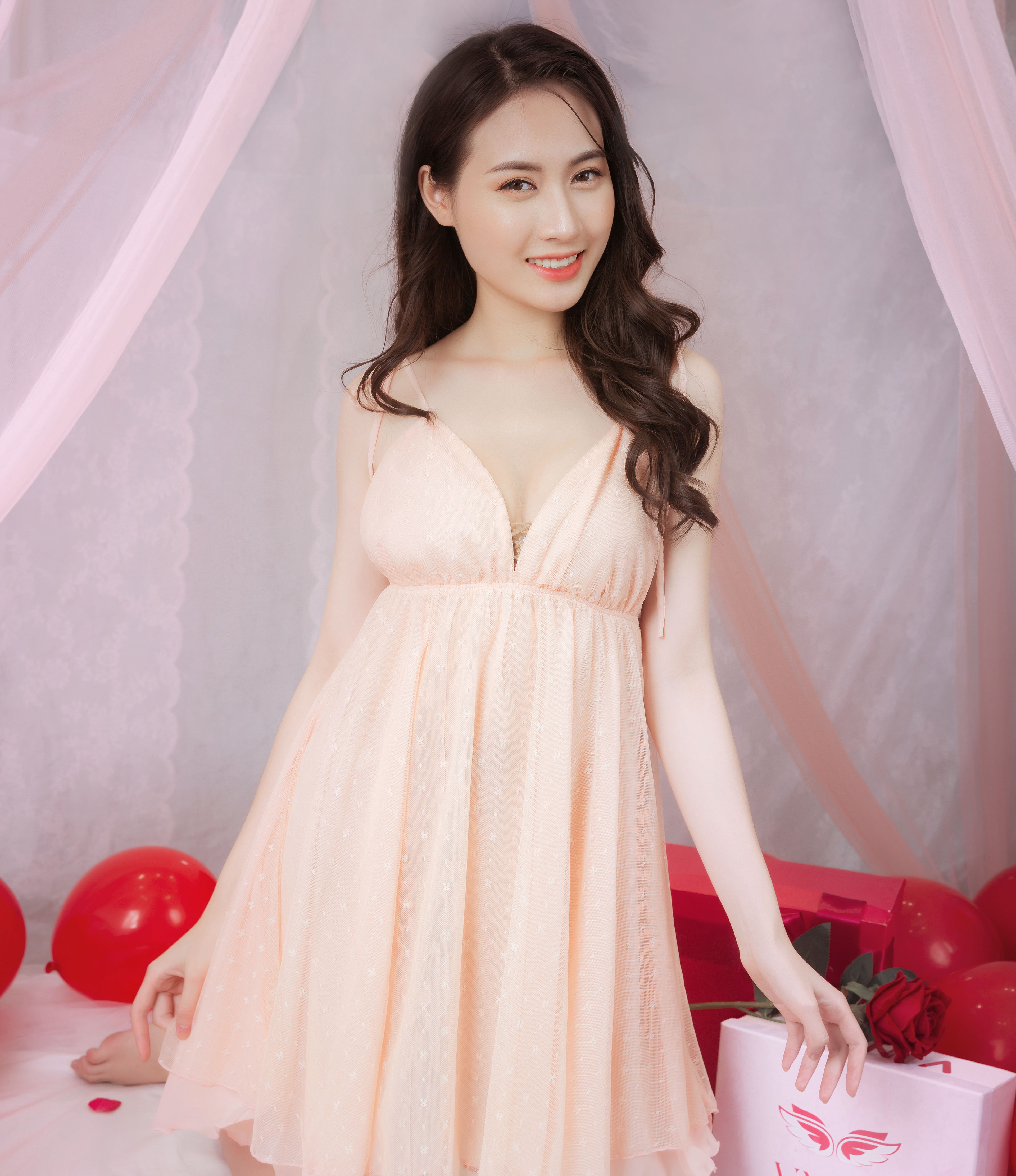 Bồng bềnh quyến rũ với váy ngủ voan lụa điệu đà