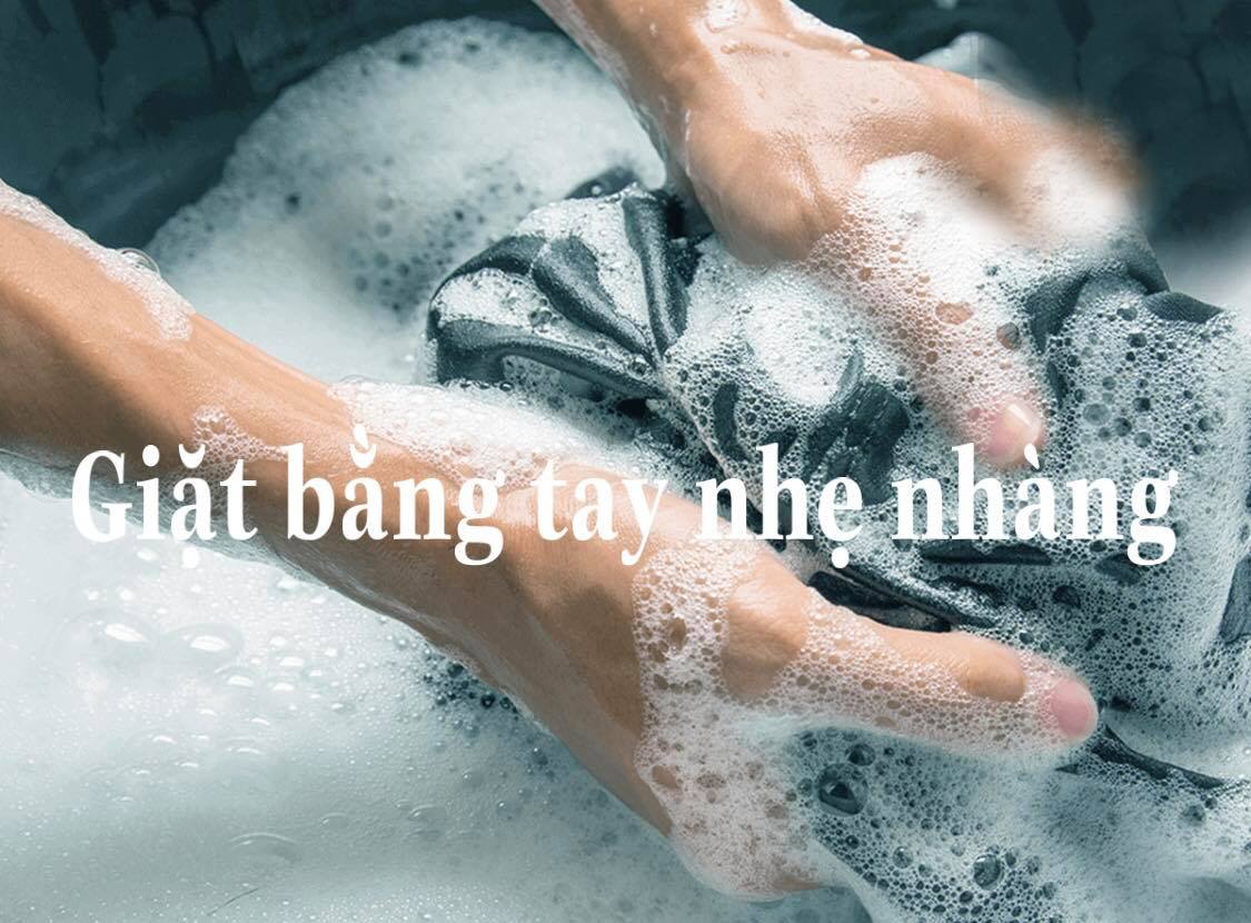Bảo quản đồ lụa đúng cách_Mẹo hay để lụa bóng đẹp
